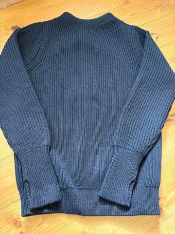 ANDERSEN-ANDERSEN 네이비 니트 스웨터