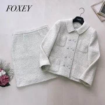 새상품급 폭시 수트 셋업 스커트 트위드 로고 버튼 38