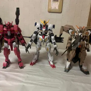 HG 발바토스 루푸스렉스 구시온 리베이크 풀 시티 플라우로스