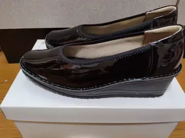 돌체 소가죽 스티치 다운 펌프스 23