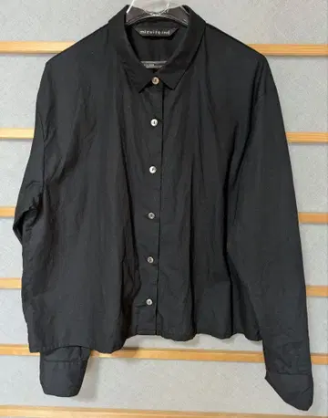 미즈이로 인드 숏 셔츠