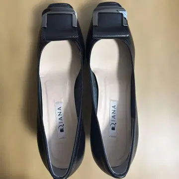 DIANA 다이애나 버클 블랙 펌프스 23.5 미사용