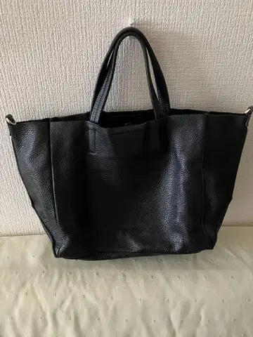 바나나 리퍼블릭 블랙 가죽 토트백