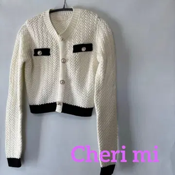 [ Cheri mi ] 셰리미 니트탑 / 화이트 / 버튼 포함