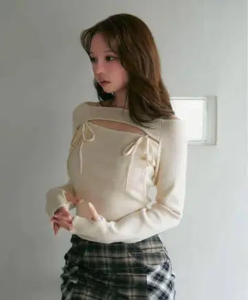 ANDMARY 안도마리 아이보리 니트 베베 리본 상의