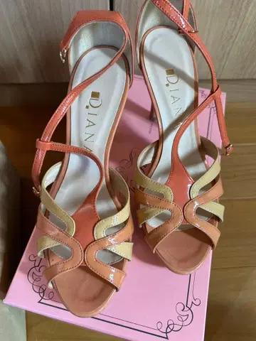 오렌지 베이지 스트랩 샌들