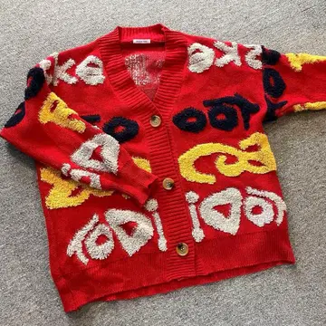 로고 올 패턴 레드 니트 가디건