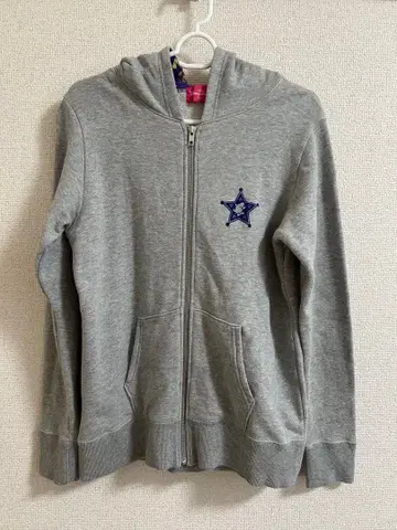 데이지 덕 그레이 후드 부착 후드티