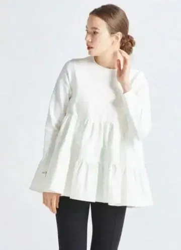 [ 컨디션 최상 ] yori  헴프릴 블라우스 페플럼 티어드