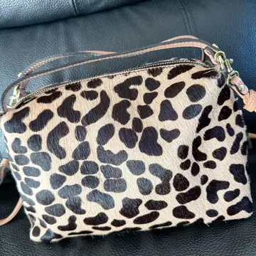 지아니카리니 알리파 레오파드 송치 레오파드 무늬 숄더 백