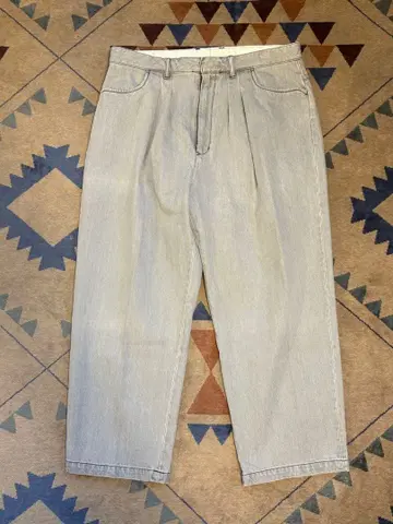 FARAH two tuck wide pants 블랙 블리치 데님