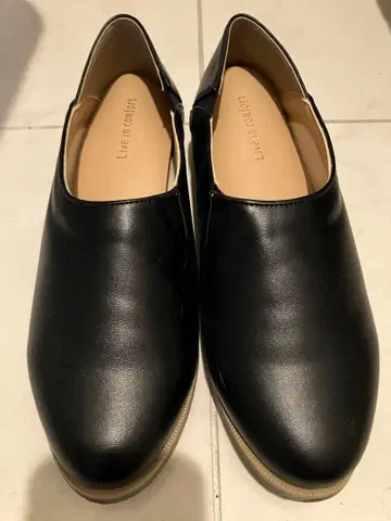 리브인컴포트 야와라카 플랫 슈티 (블랙/23.5cm)