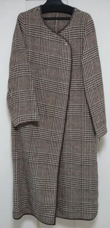 Aga 노카라 체크 울 코트