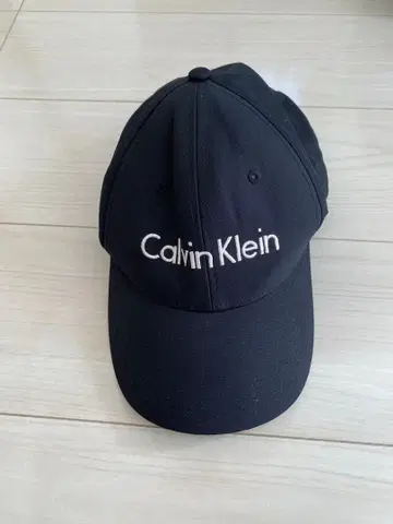 Calvin Klein 캡