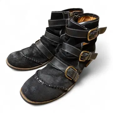 archive whoop de doo belt pirates boots