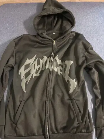 다크 그린 후드 부착 후드티