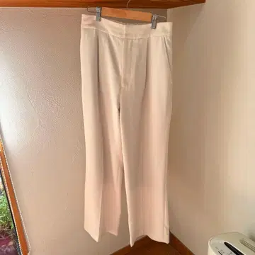 [ NOBLE ] 화이트 플레어 팬츠 팬츠 슬랙스 허리밴딩