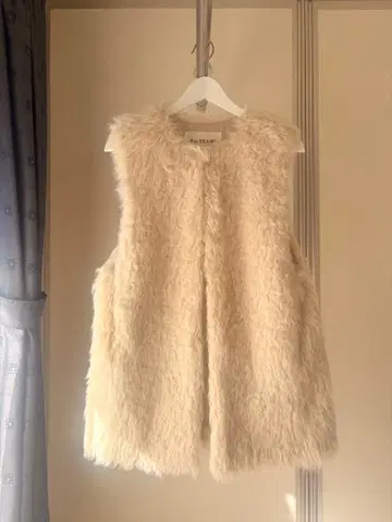 Ray BEAMS 크림색 퍼 베스트