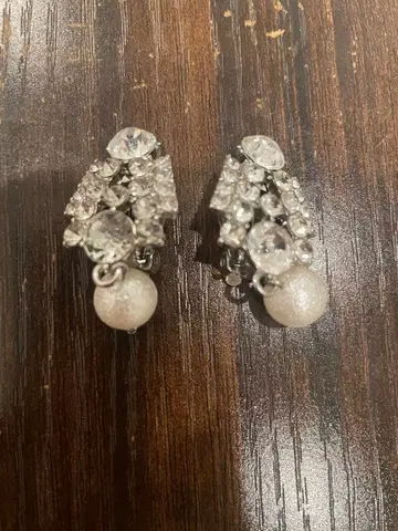 크리스탈 펄 귀찌