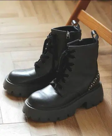 2024 아키론 x Donoban 콜라보 2way 리본 레이스업 부츠