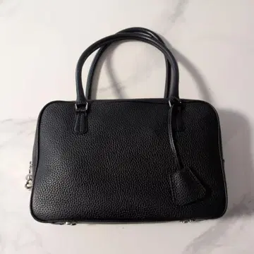 블랙 가죽 핸드백 ADMJ 액세서리