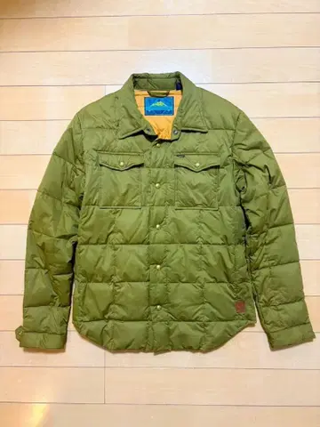 올리브 그린 퀼팅 자켓