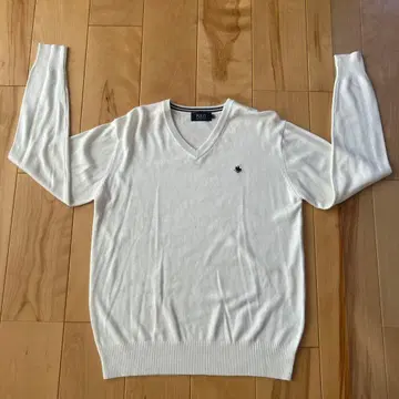 POLO 화이트 V넥 니트