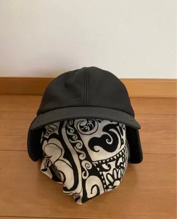 블랙 플랩 포함 캡