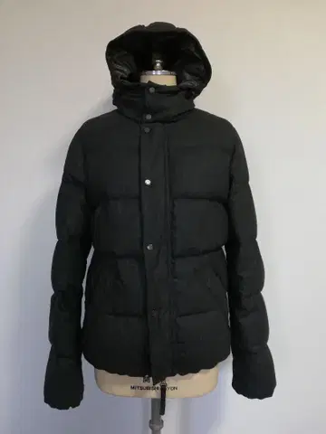 DUVETICA 차콜 그레이 후드 부착 다운 자켓