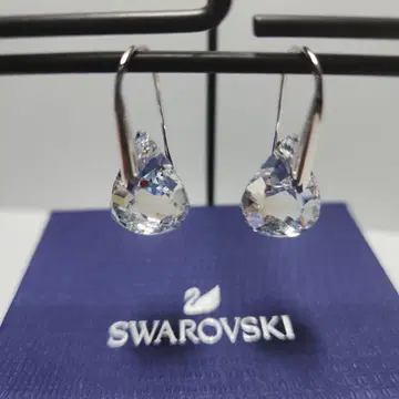 [ SWAROVSKI ] 드롭 귀걸이 물방울
