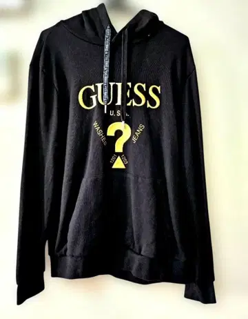 GUESS 후드 부착 후드티 블랙
