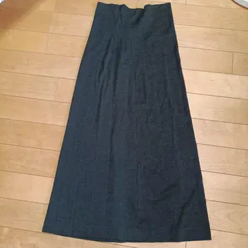 다크 그레이 타이트 롱 스커트 울 100%