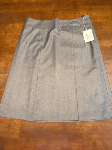 그레이 스트라이프 미디 스커트