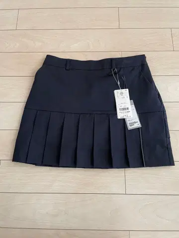 유나이티드 애로우즈 x 테일러메이드 네이비 플리츠 스커트