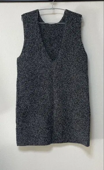 MACPHEE 투모로우랜드 니트 베스트