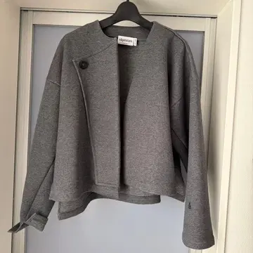 변덕스러운 가격 인하 중! 나곤스탠스 자켓