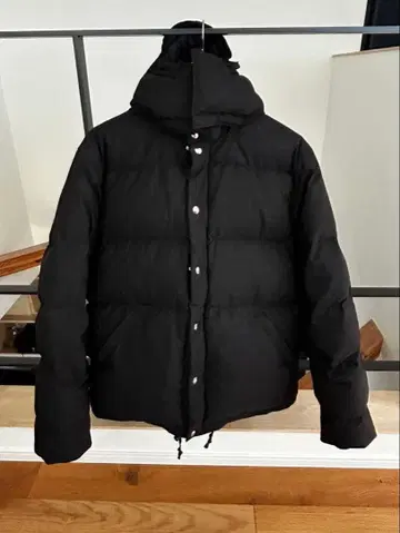 Crescent DownWorks 블랙 다운 자켓 M