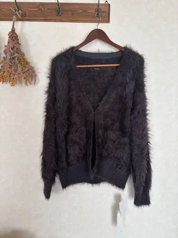 ROSE BUD 페더얀 가디건