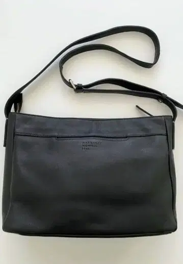 마가렛호웰 숄더백 블랙