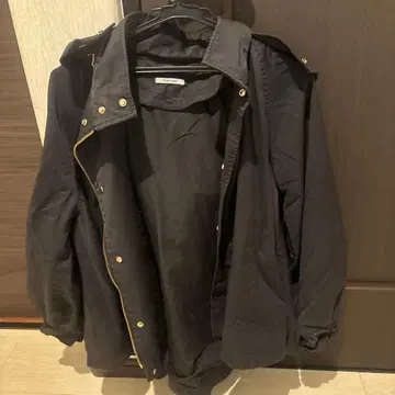 엠마 테일러 블랙 마운틴 후드티