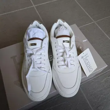 Herno 화이트 가죽 스니커즈 37