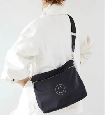 [ GOOD GRIEF! ] SMILE 파우치 백