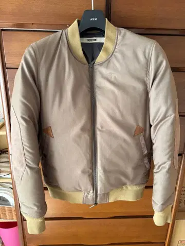 FACTOTUM 베이지 봄버 자켓