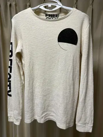 FREE CITY 긴팔 셔츠 크림색