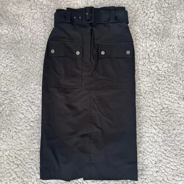 그레이스 콘티넨탈 백 슬릿 타이트 스커트 포켓 벨트