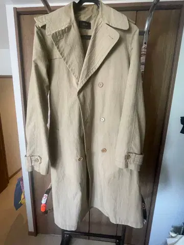 HAUTE 베이지 더블 브레스트 트렌치코트