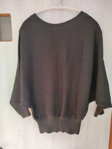 PLST 플라스테 S 사이즈 리브 니트 돌먼 소매 벌룬 슬리브 블랙