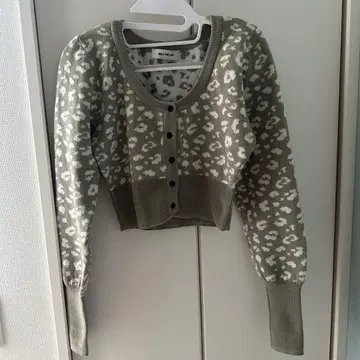 [ MELT THE LADY ] 레오파드 무늬 니트 가디건