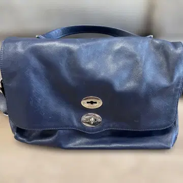 자네라토 포스티나 M 네이비