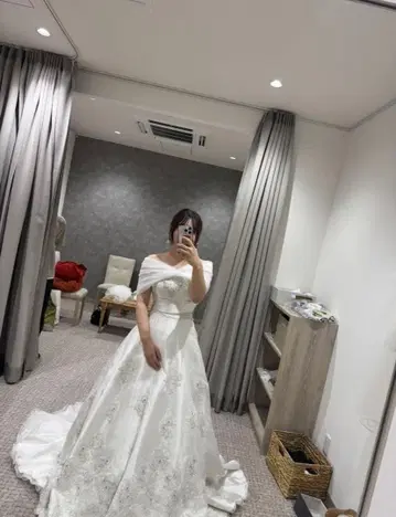 화이트 쉬폰 오프숄더 케이프 2종 세트